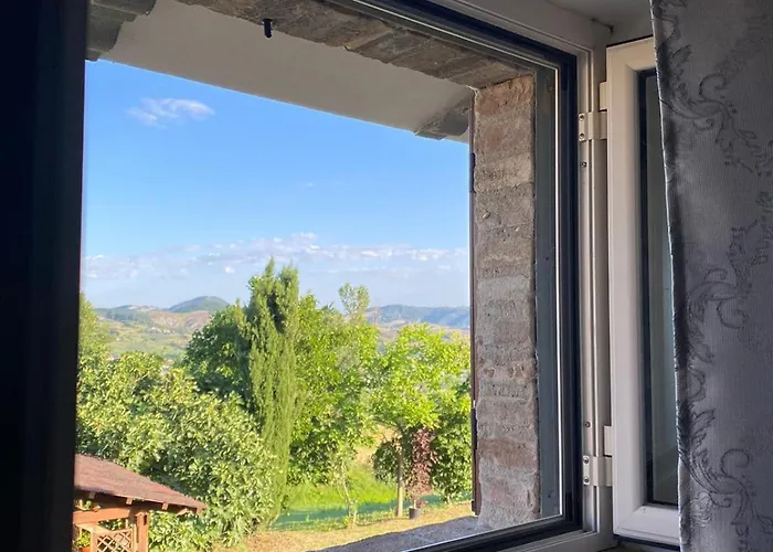 Orman Evi Cammino Nel Fornovo di Taro